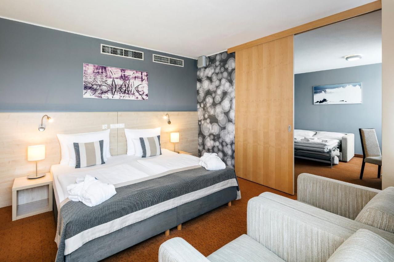Aquapalace Prague Отель 4*